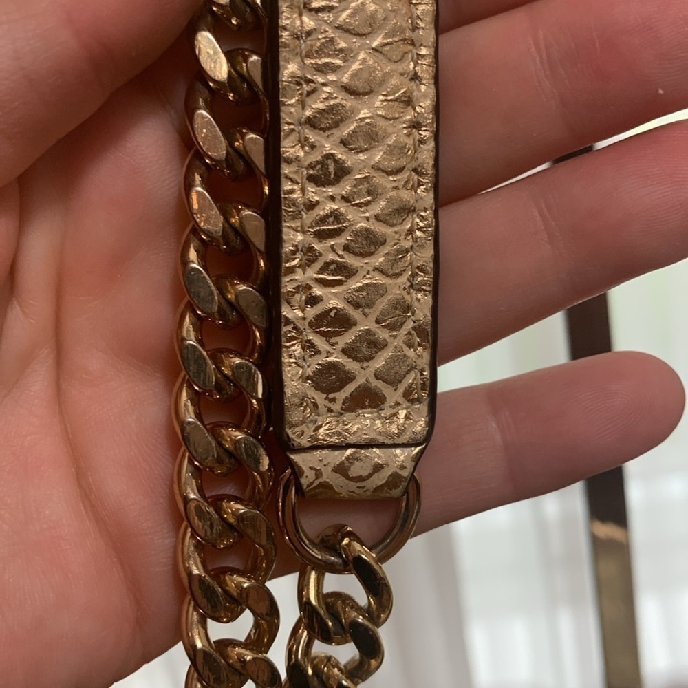 Michael Kors Med Tina Convertible Pale Gold Flap Flip Lock Embossed Leather Bag - Picture 5 of 17